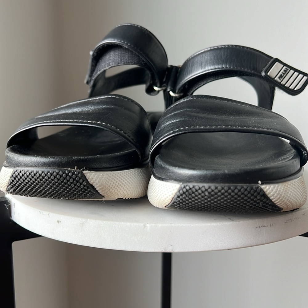 Prada Leather sandals - Picture 2 of 7